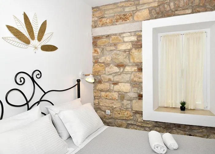 Captain Theo's Modern Maria Appartement