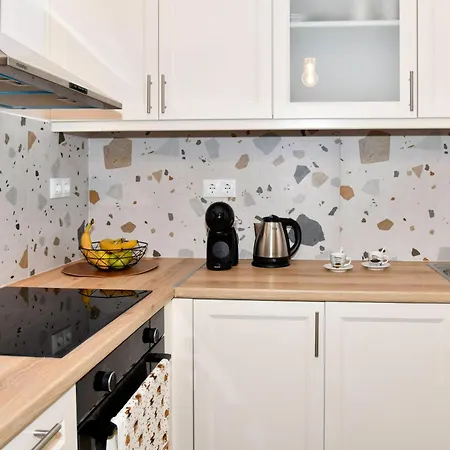 Captain Theo's Modern Maria *