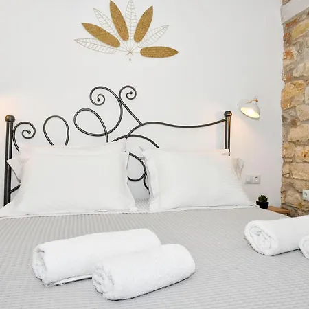 Captain Theo's Modern Maria * 레프킴미