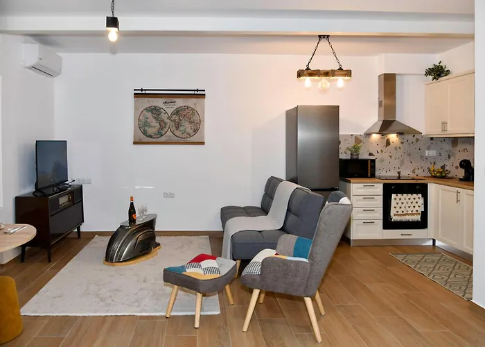 Apartment Captain Theo's Modern Maria