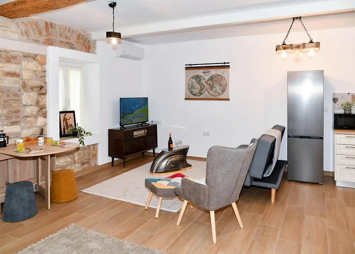 Captain Theo's Modern Maria Apartment Lefkímmi