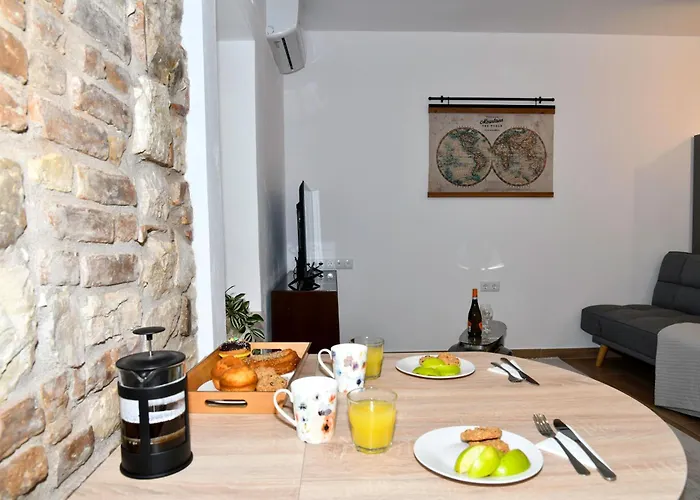 Captain Theo's Modern Maria Apartment Lefkímmi